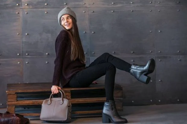 نیم بوت پاشنه دار