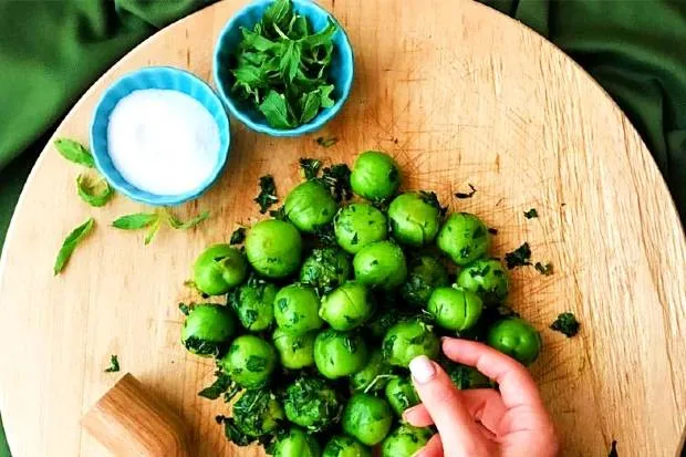 سبزی گوجه سبز