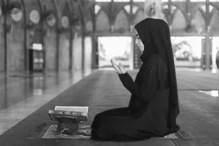 حدیث درباره کراهت لباس مشکی لباس مشکی در اسلام