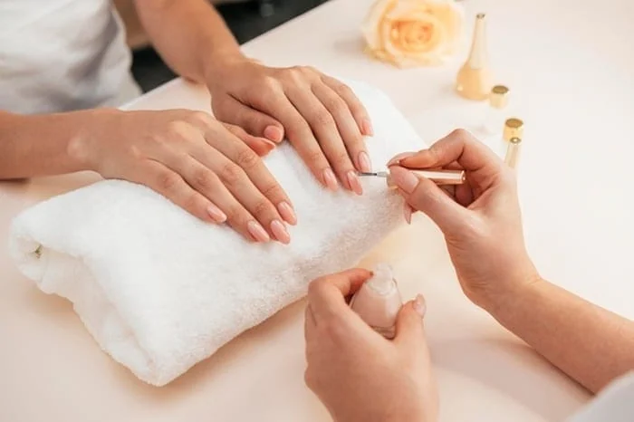 عوارض ژلیش ناخن