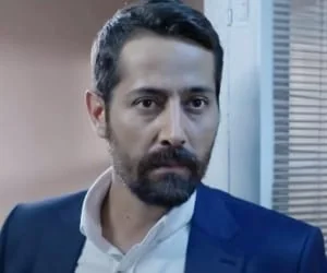 آرش آصفی