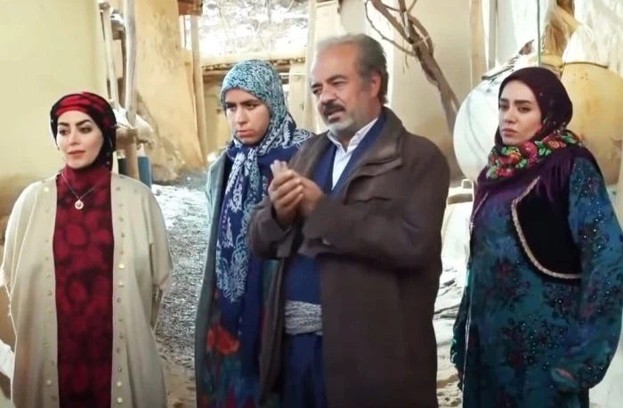 بازیگران سریال نون خ